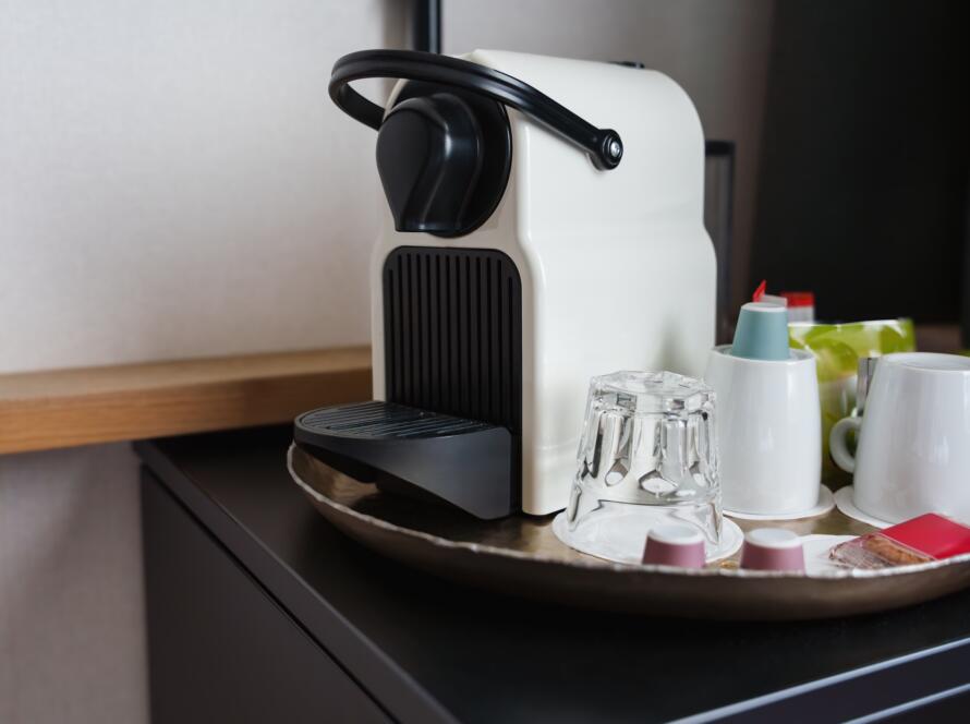 Coffee Machine With Cups And Pods